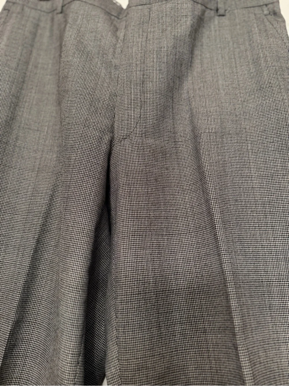 Vintage John Weitz Gray Micro Houndstooth 2-Piece Suit Men’s 42R 34x28